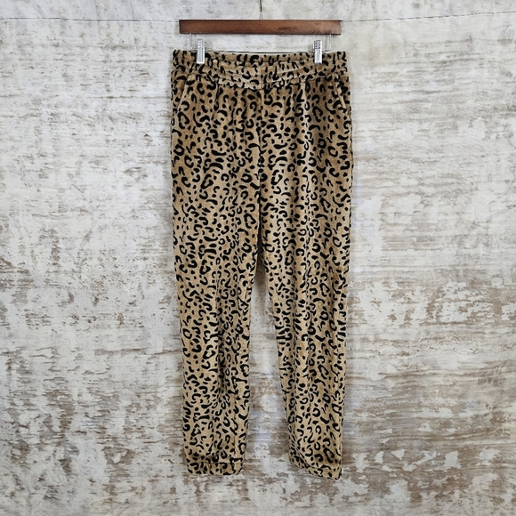 HYFVE HYFVE HYFVE Leopard Print Fleece Pullover and Pant Set M L Jogger Soft - Picture 6 of 9